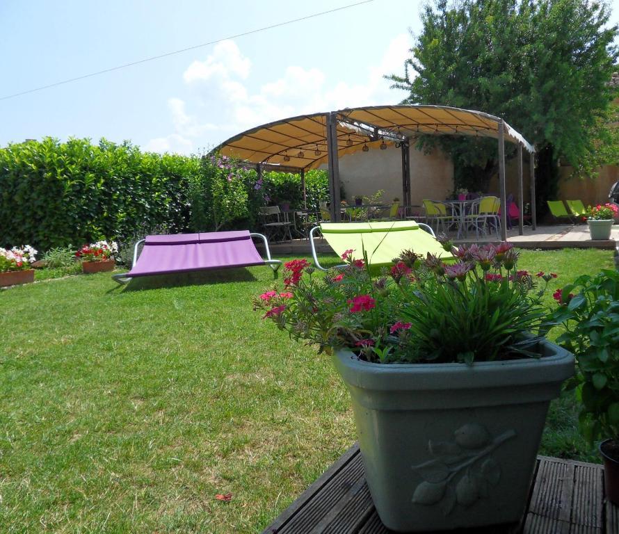 Le Jardin D'ivana Couette-café *
